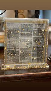 Lucite Bencher Set With Speckled Holder