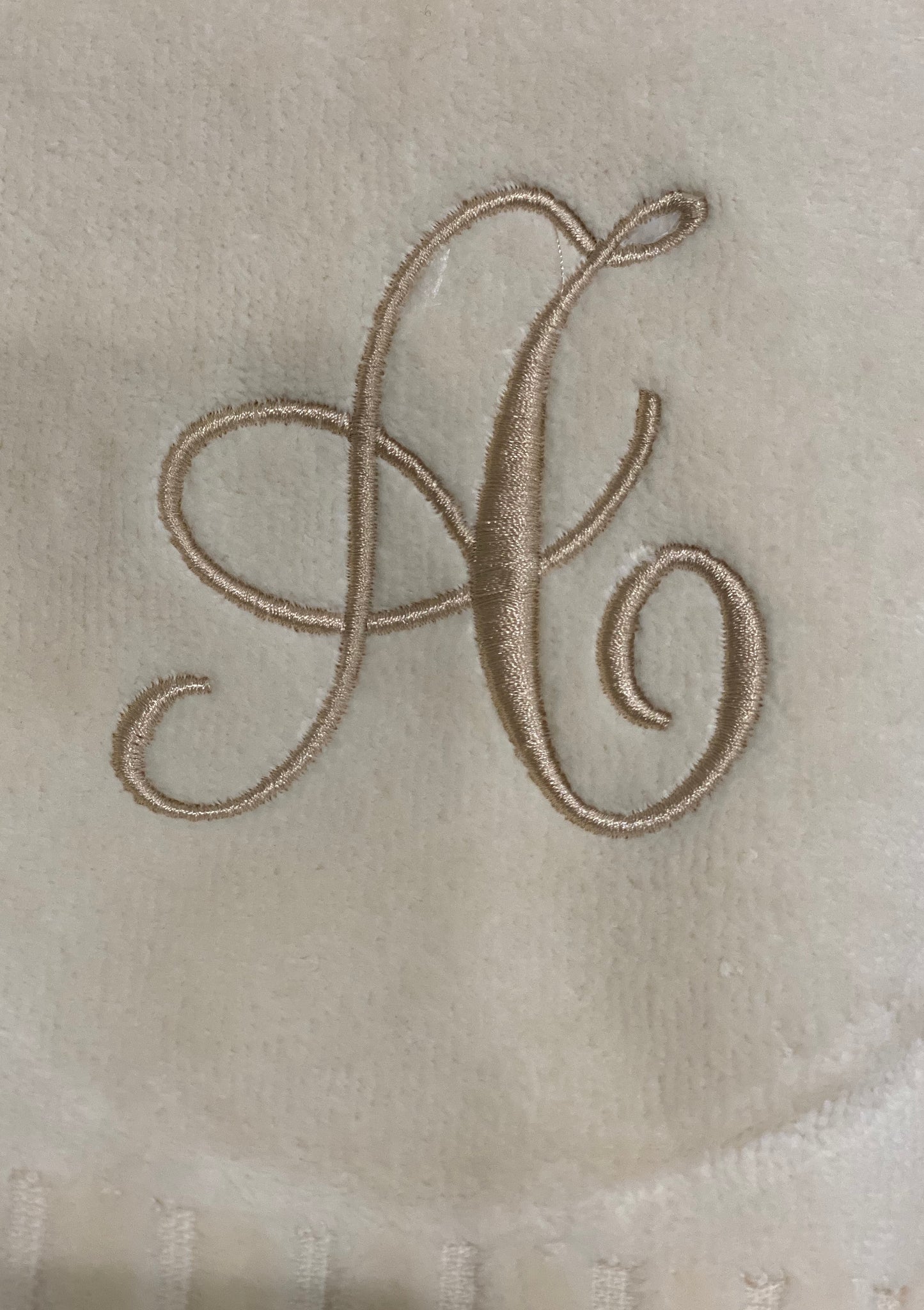 Finger Towel Cream W/Gold Initial