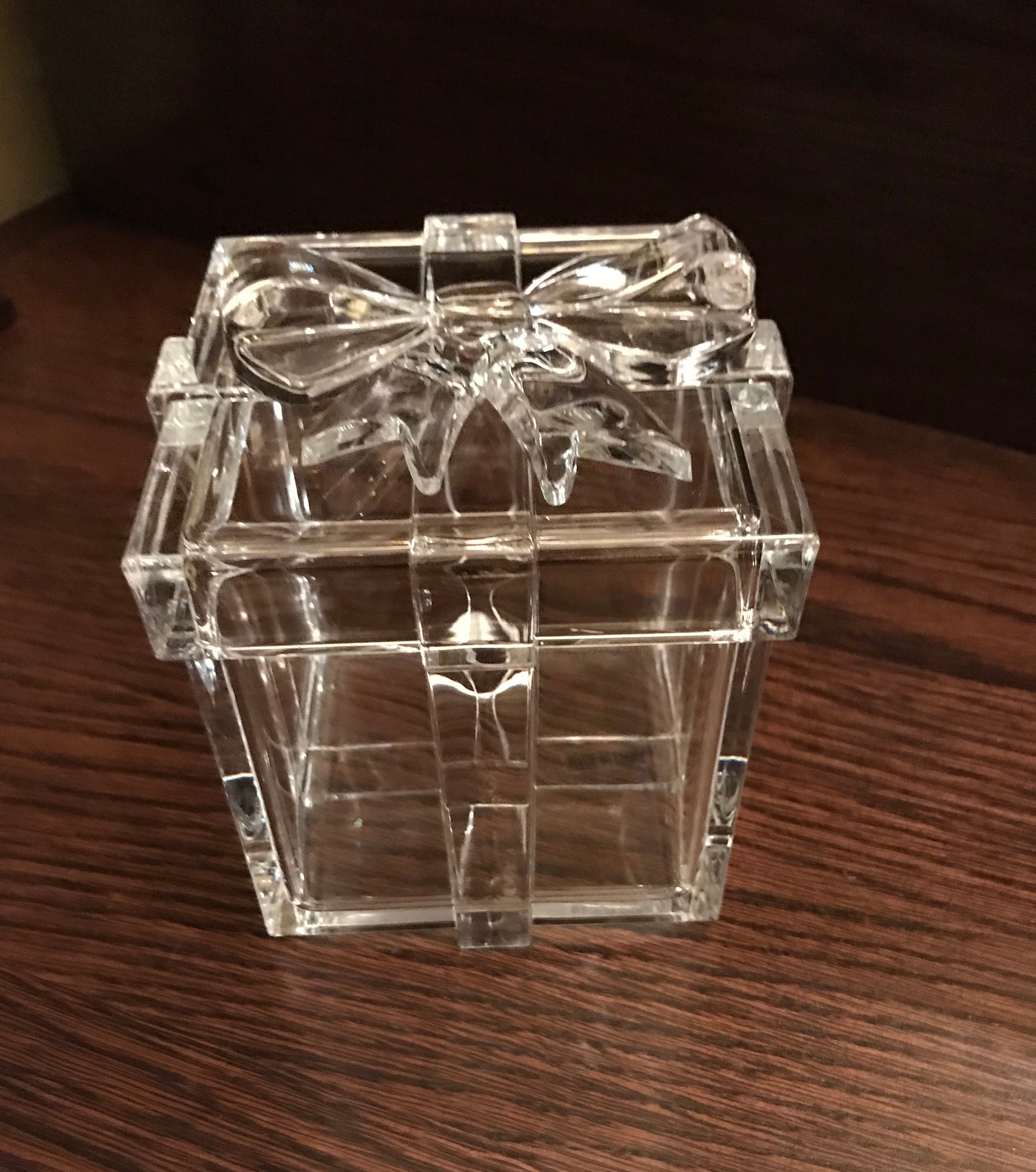 Ribbon Gift Box Acrylic/Lucite