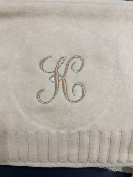 Finger Towel Cream W/Gold Initial